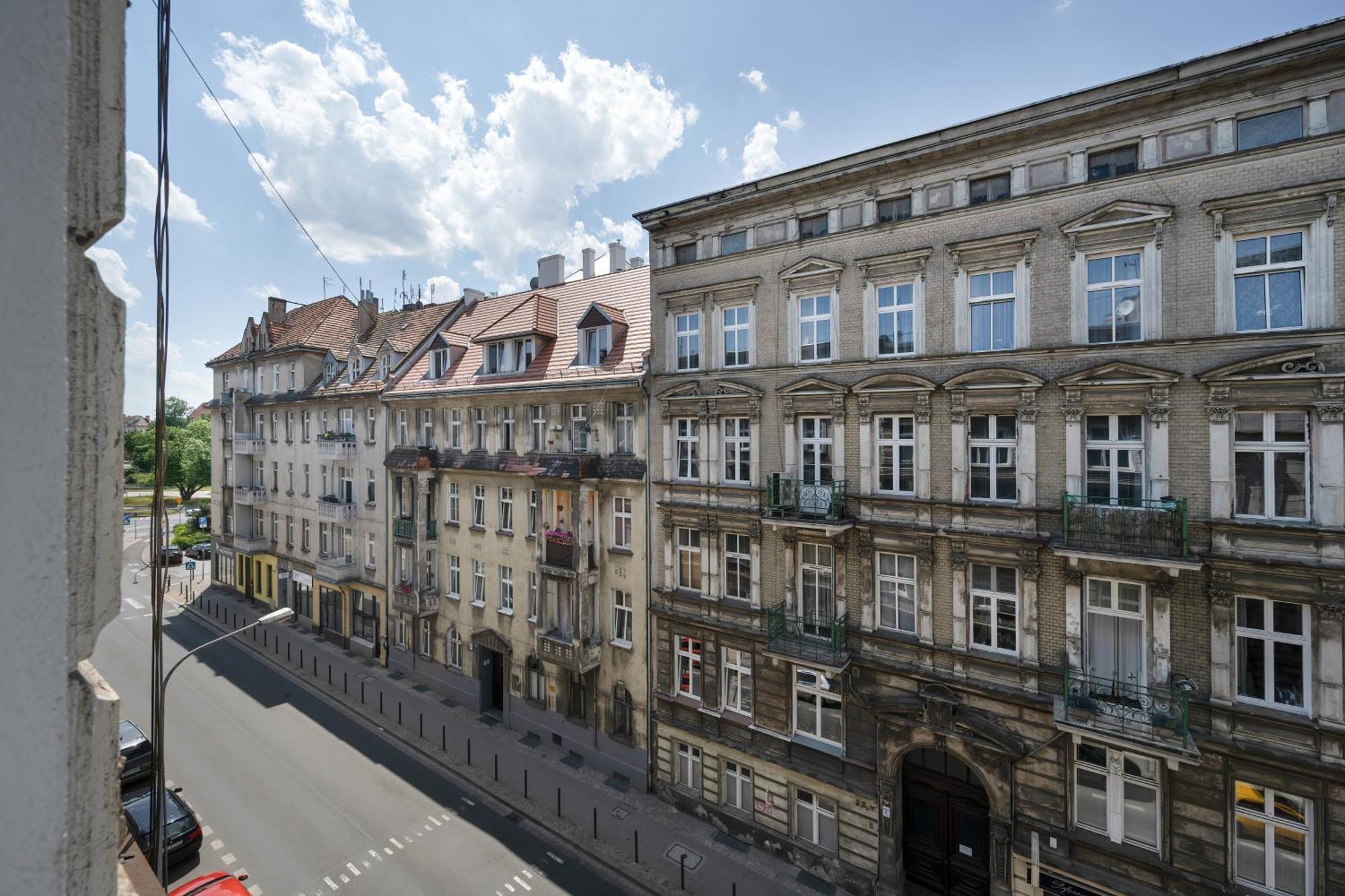 Apartament Komfortowy Blisko Rzeki We Wroclawiu Z Biurkiem I Wanna By Renters